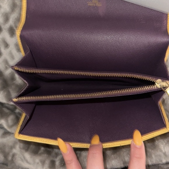 LV EPI WALLET YELLOW - Picture 3 of 8